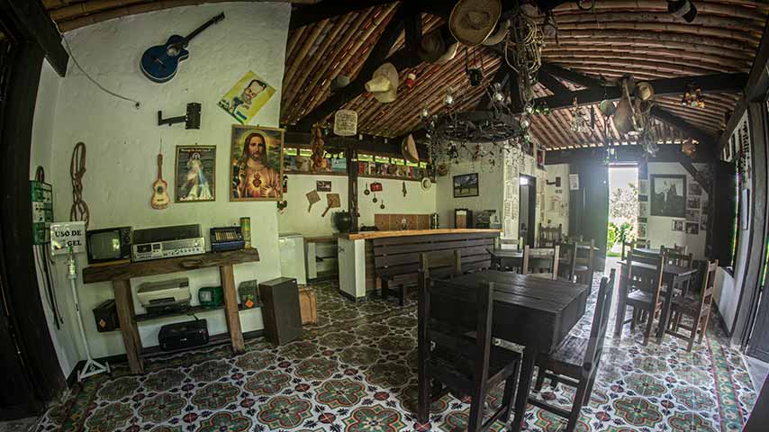 Finca Montenegro Orquídea Fincas en Quindío para familias - Montenegro Orquidea