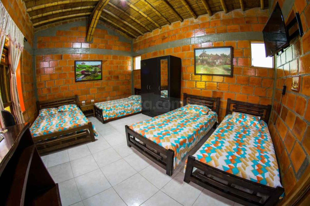 Fincas turísticas en Quindío para grupos grandes - Montenegro Pitaya