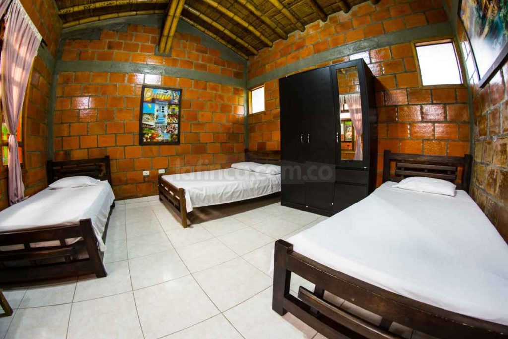 Fincas turísticas en Quindío para grupos grandes - Montenegro Pitaya