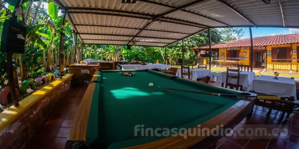 Área recreativa para grupos en finca del Eje Cafetero, con espacio recreativo