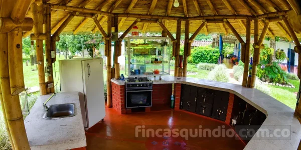 Espacio de juegos y reunión en finca campestre de Montenegro, para actividades de grupo