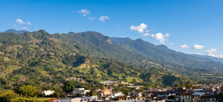 Paisaje natural de Calarca para contenidos de turismo en Calarca, Quindio y el Eje Cafetero