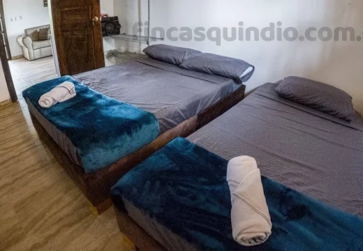 Habitación familiar de Finca Quimbaya Anturio en Quimbaya, Quindío, para descanso de huéspedes
