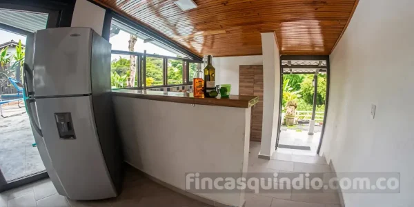 Zona social de Finca Quimbaya Dalia en Quimbaya, Quindío, con mobiliario social
