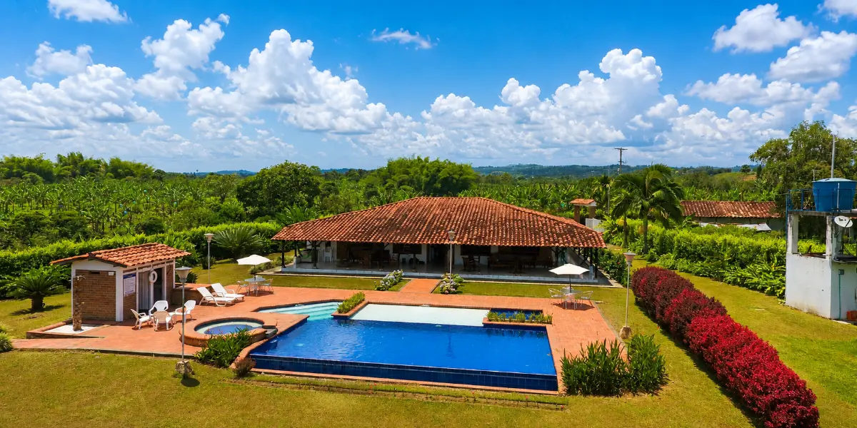 Portada de Finca Quimbaya Heliconia para alquiler de fincas en el Quindío